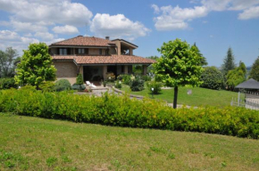  B&B Titty  Montottone